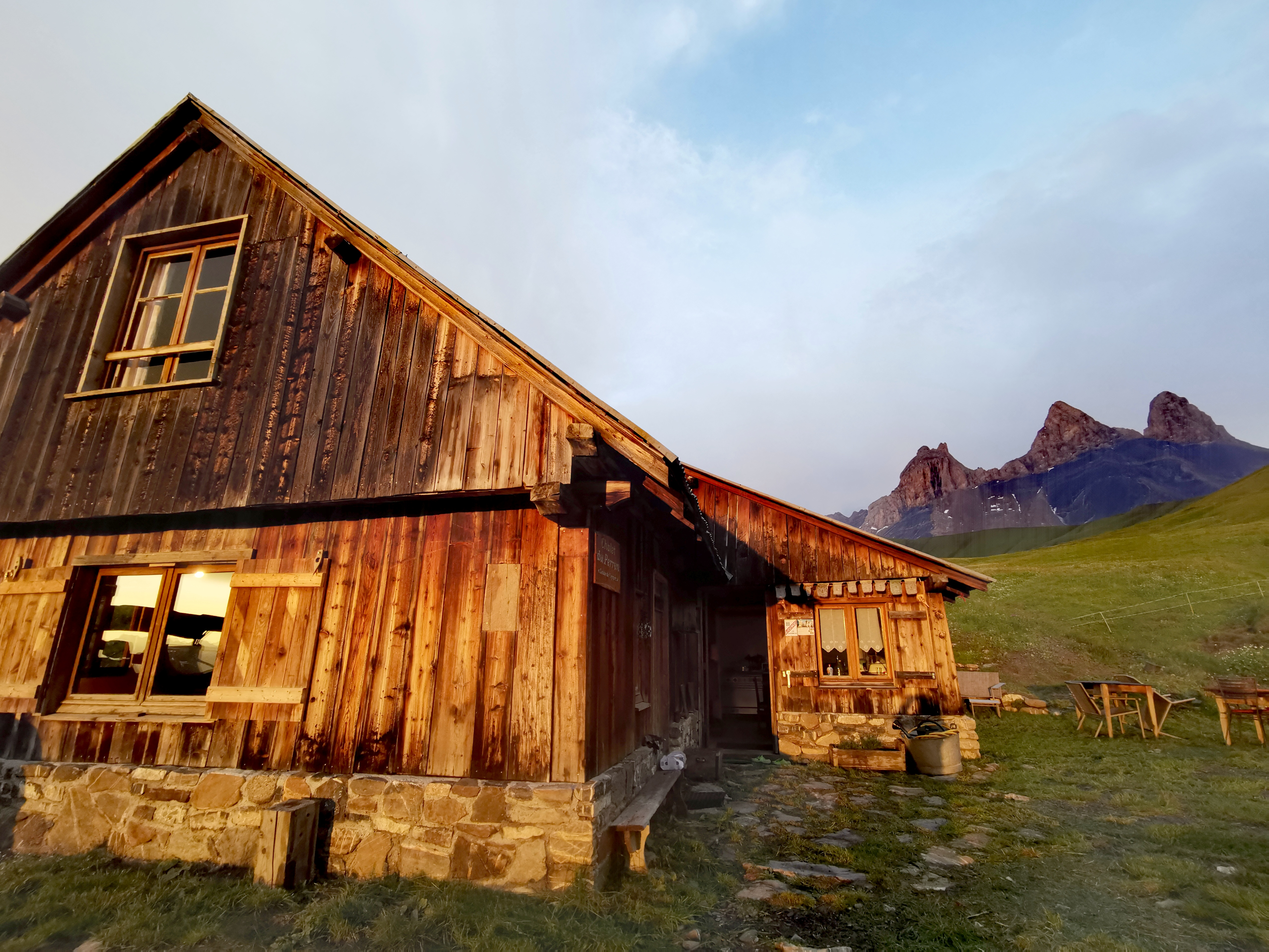 Le chalet, pour une nuit insolite à la montagne.